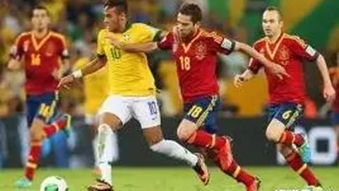 贝兹利快攻暴扣，风车式扣篮赢得满堂喝彩